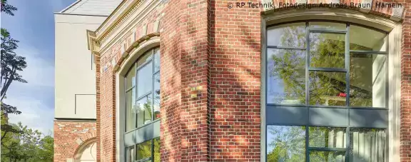 Fenêtre Acier façade vitrée