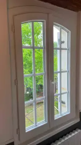 Fenêtre PVC cintrée